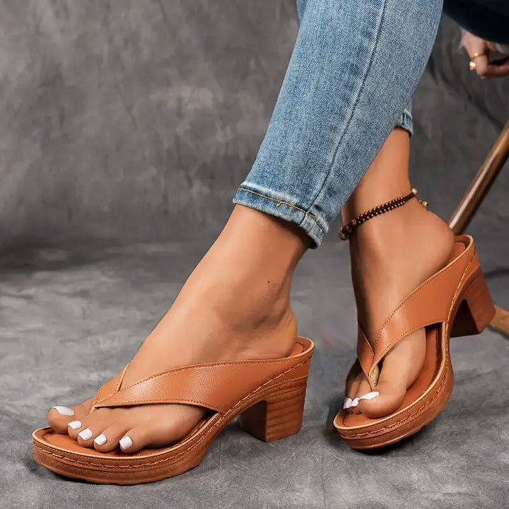 Giulia Bellini Block Heel Thong Sandals